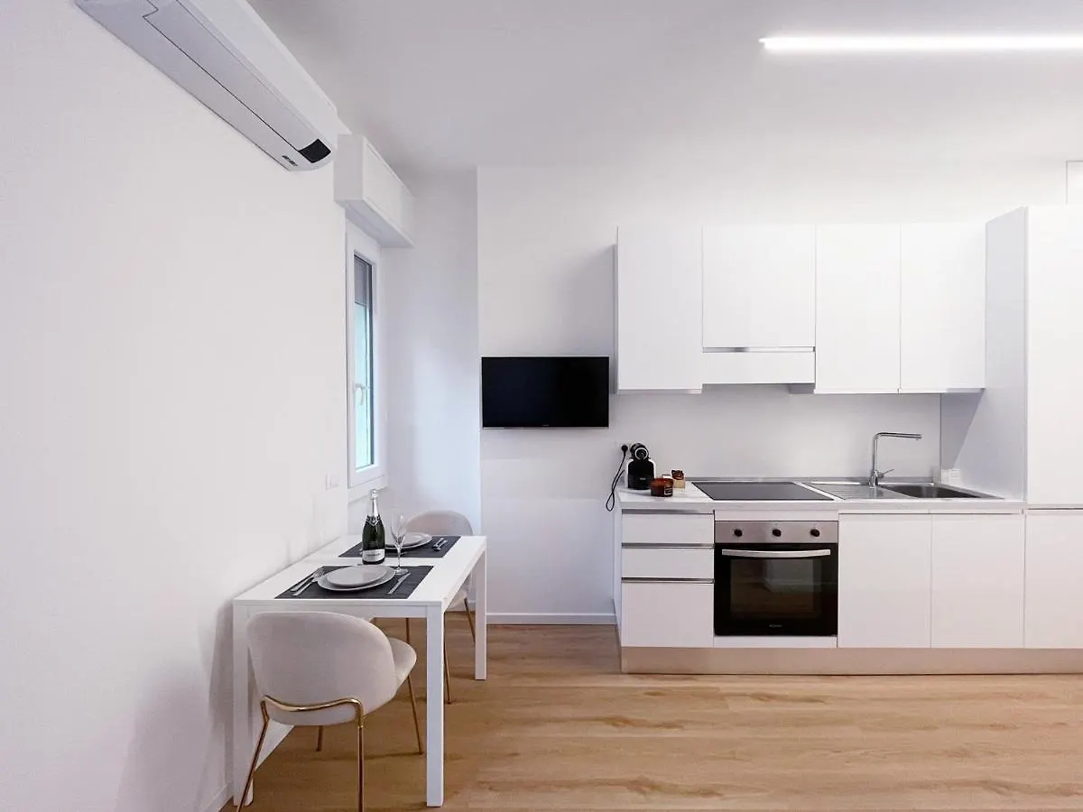 Duomo 15 Minuti - Led House Apartment Milan